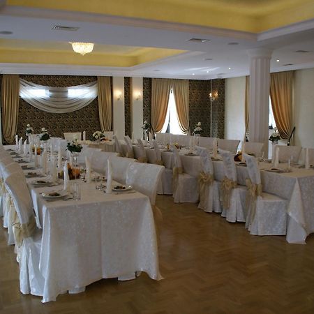 Dwor Kresowy Hotell Radymno Exteriör bild