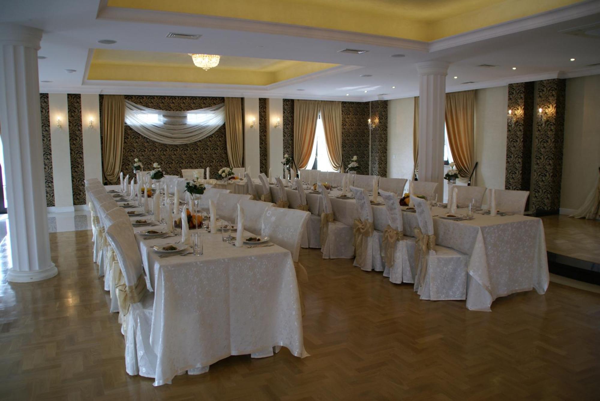 Dwor Kresowy Hotell Radymno Exteriör bild