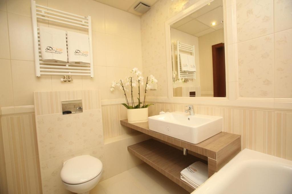 Dwor Kresowy Hotell Radymno Rum bild