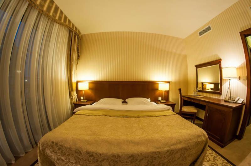 Dwor Kresowy Hotell Radymno Exteriör bild